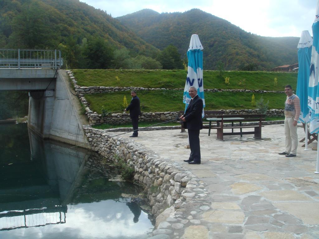 Hotel Eco Complex Smilyan à Smilyan  Extérieur photo